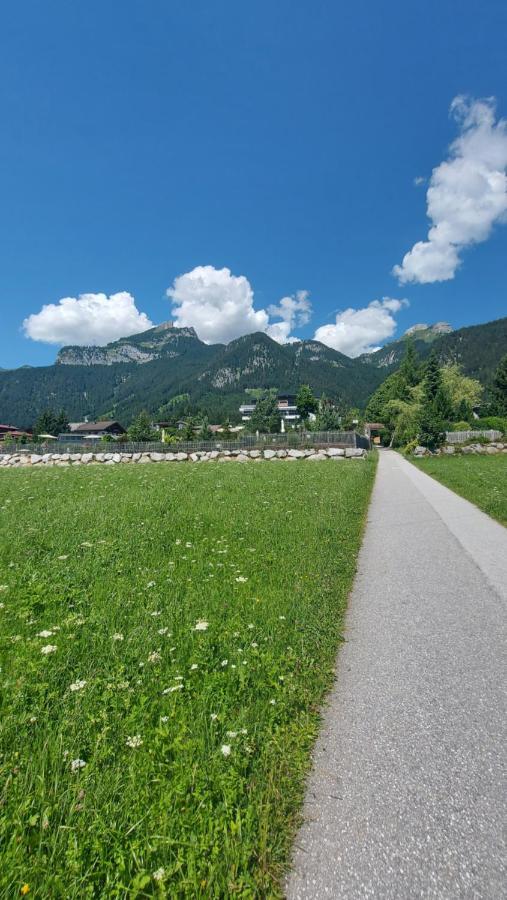 Adlerblick Apartamento *